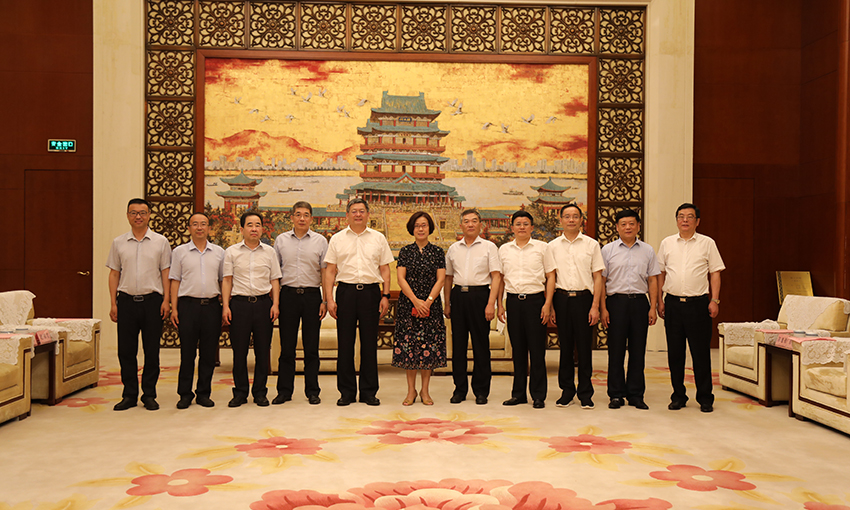 合照省长850.jpg 合照省长850.jpg