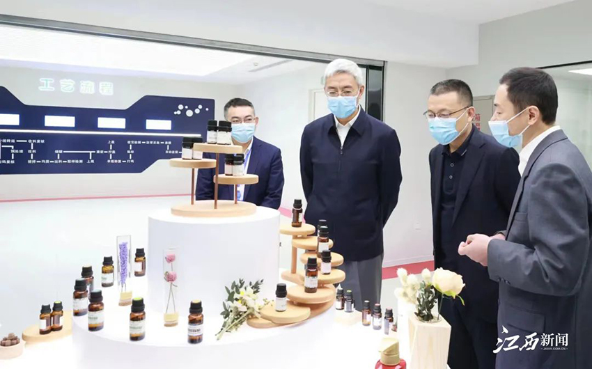 尹弘在赣江新区调研-2.jpg 尹弘在赣江新区调研-2.jpg