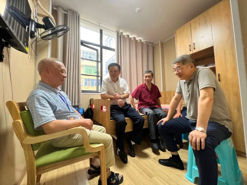 慰问.jpg 慰问.jpg